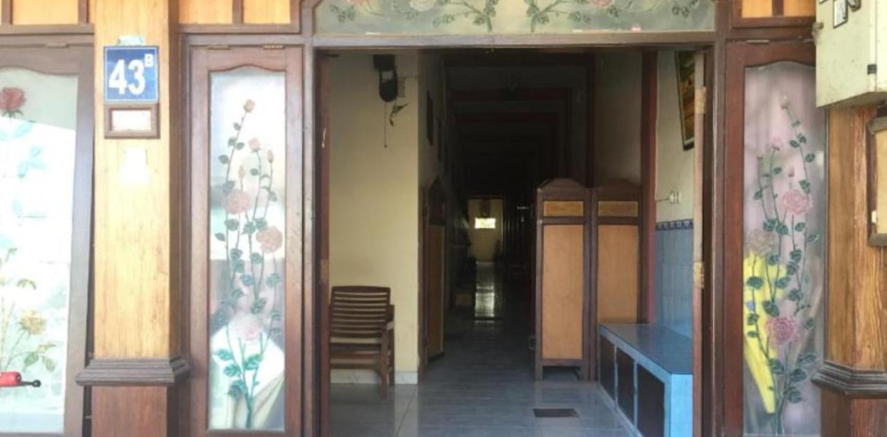 Hotel Erysa Juanda Sedati Kültér fotó