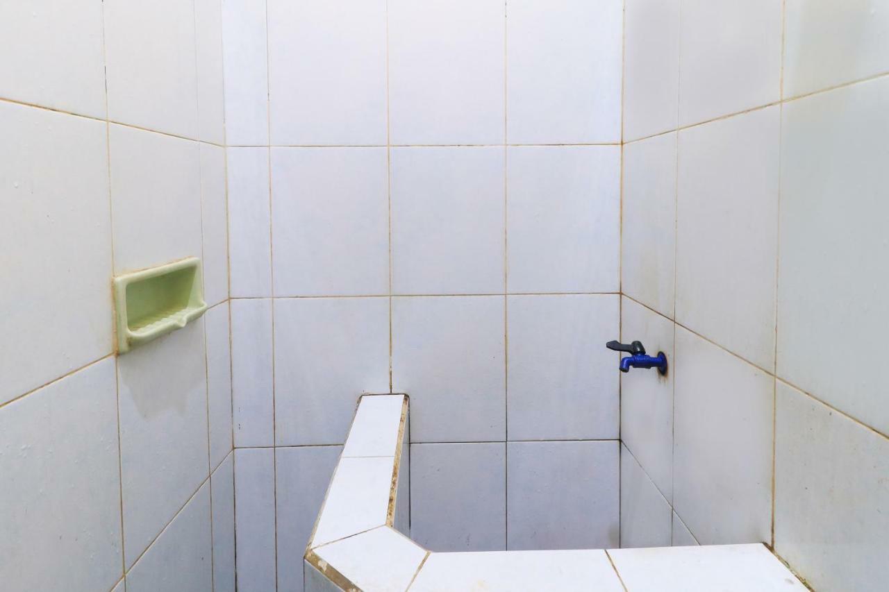 Hotel Erysa Juanda Sedati Kültér fotó