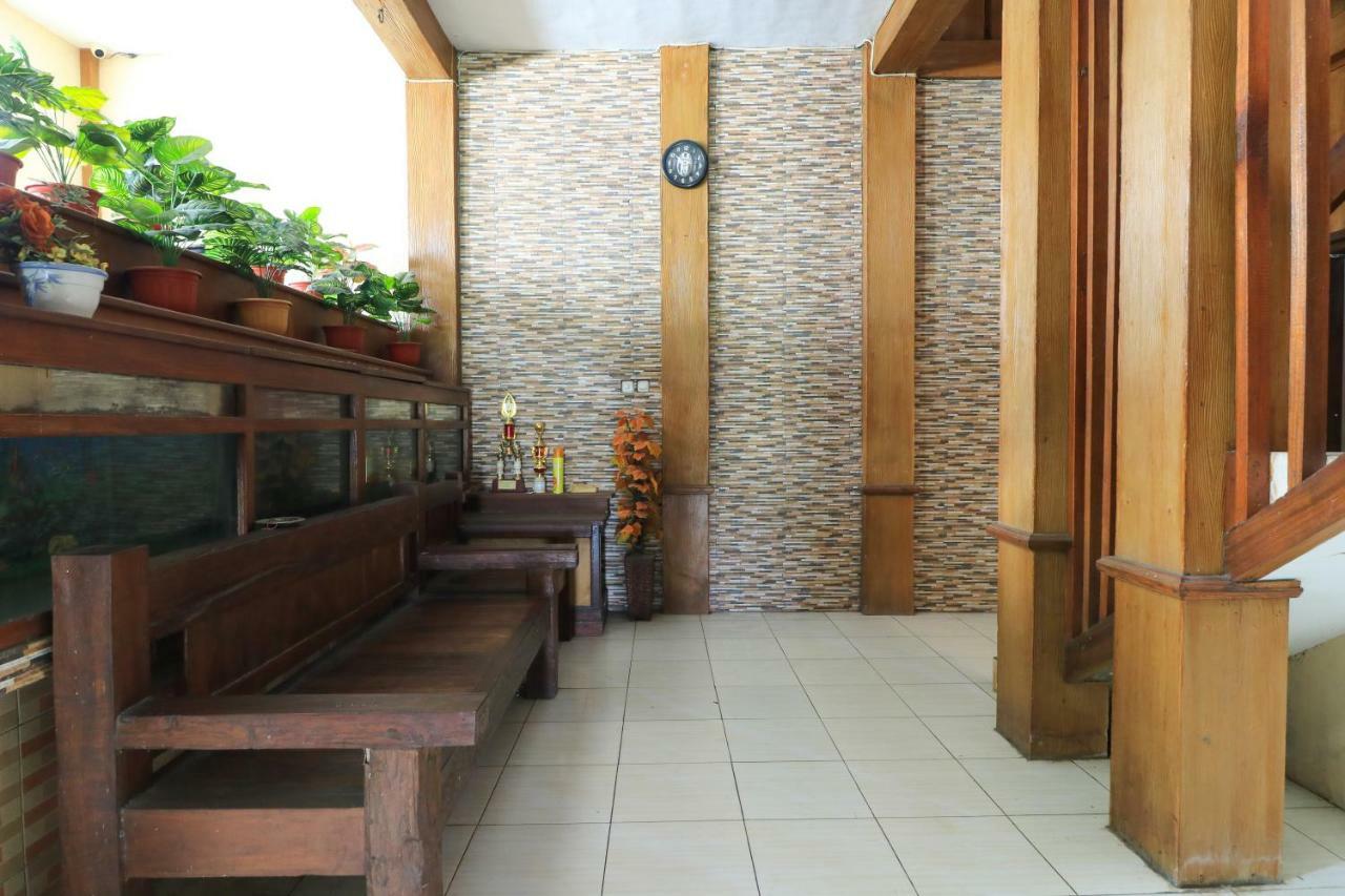 Hotel Erysa Juanda Sedati Kültér fotó