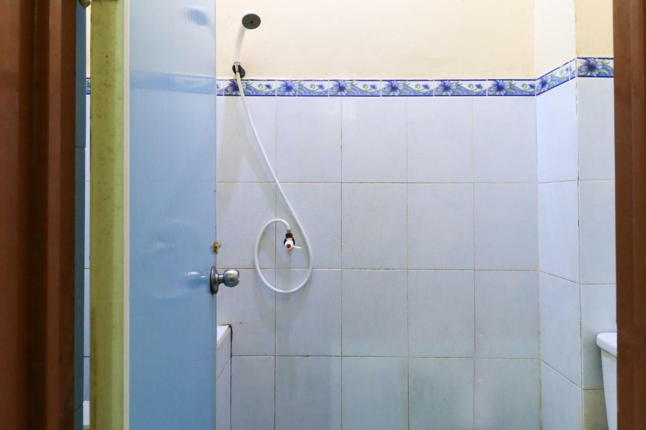Hotel Erysa Juanda Sedati Kültér fotó