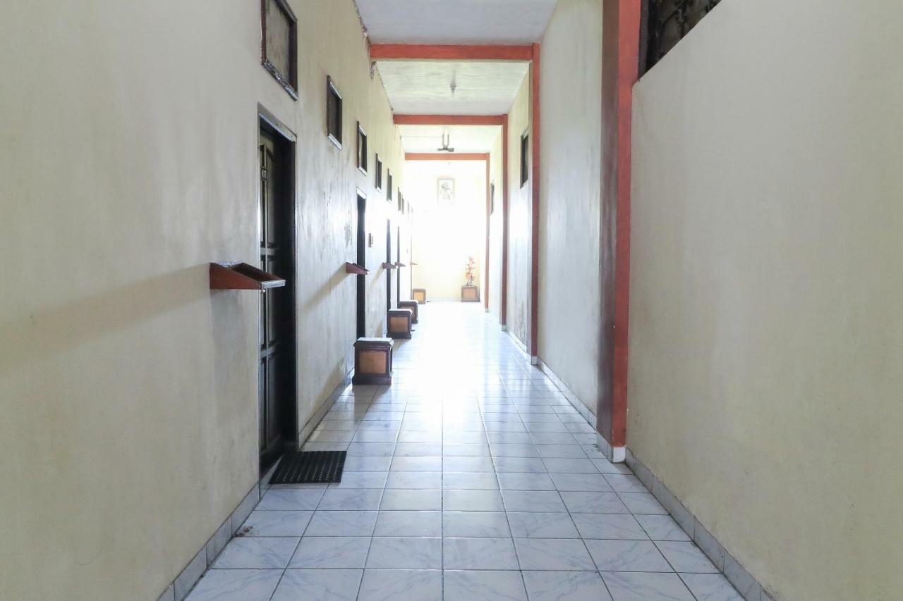 Hotel Erysa Juanda Sedati Kültér fotó